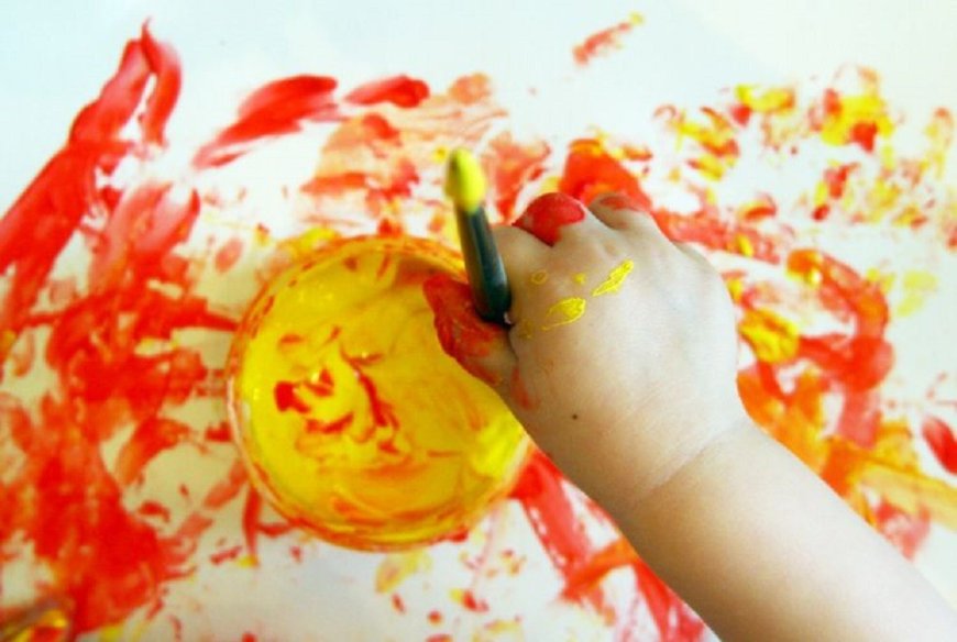 9 reasons to introduce art as early as possible in children's lives