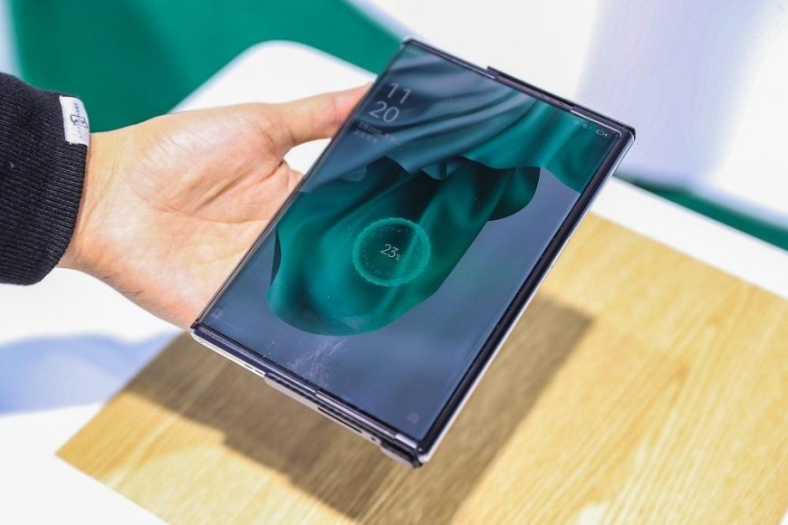 OPPO Exhibits its Vision for an Interconnected Life at MWC 2021 with its Rollable Smartphone and Wireless Air Charging