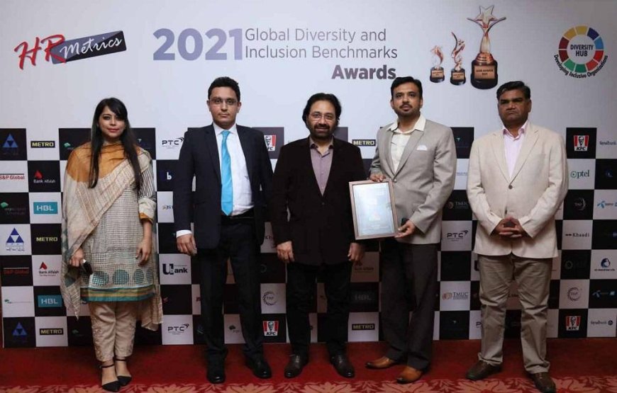 PTCL Gets Recognition for its Communication and Social Responsibility
