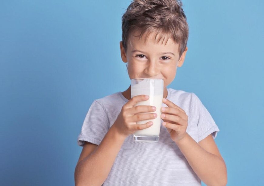 How much milk should children drink depending on their age?