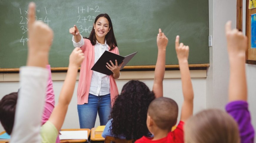 10 tips on how to attract and hold the attention of students during the lesson