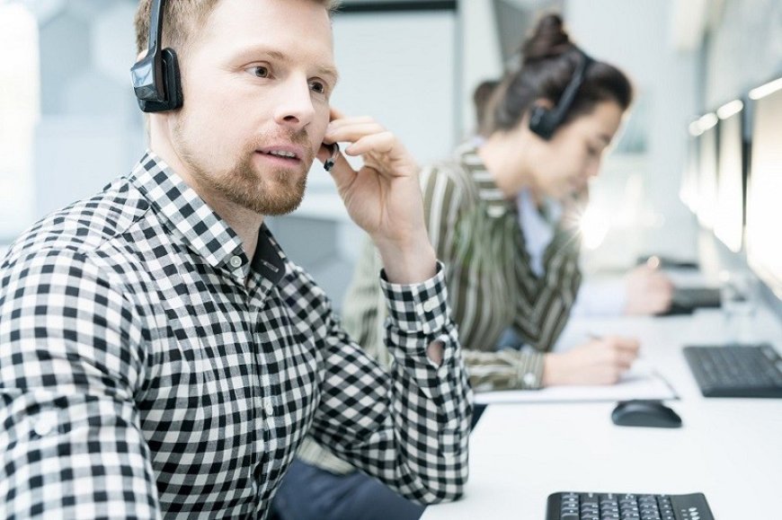3 reasons to choose a career in customer service or sales