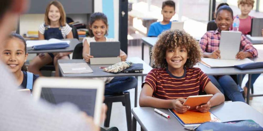 Empowering Students Through Tech Classes: Unlocking Digital Skills and Creativity